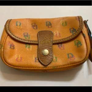 Dooney & bourke wallet